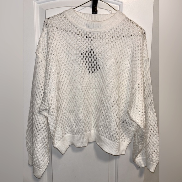 🤩🧣Beautiful Cream Cozy Sweater🧣🌟 - Picture 2 of 4